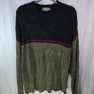 White Out mens_long-sleeved pullover sweater size XL in Green & Black